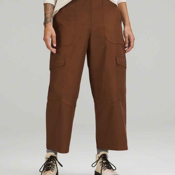 lululemon athletica Pants - Lululemon Light Utilitech Cargo Pocket High-Rise Crop Pants in Roasted Brown
